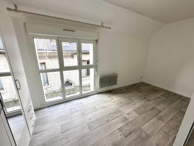 Location Appartement 1 pièce 28m² TOURS 37000