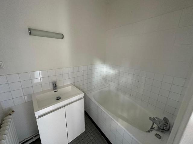 Location Appartement 1 pièce 28m² TOURS 37000