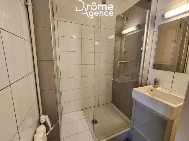 Location Appartement 1 pièce 28m² VALENCE 26000