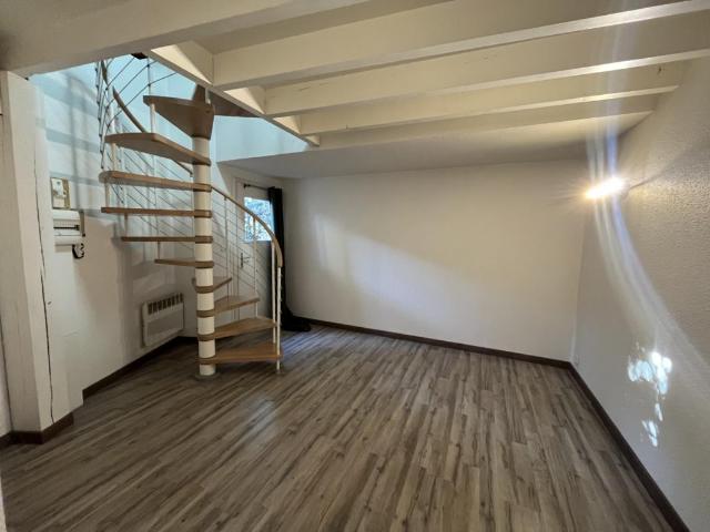 Location Appartement 1 pièce 28m² BORDEAUX 33000