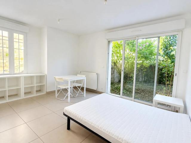 Location Appartement 1 pièce 28m² BORDEAUX 33000