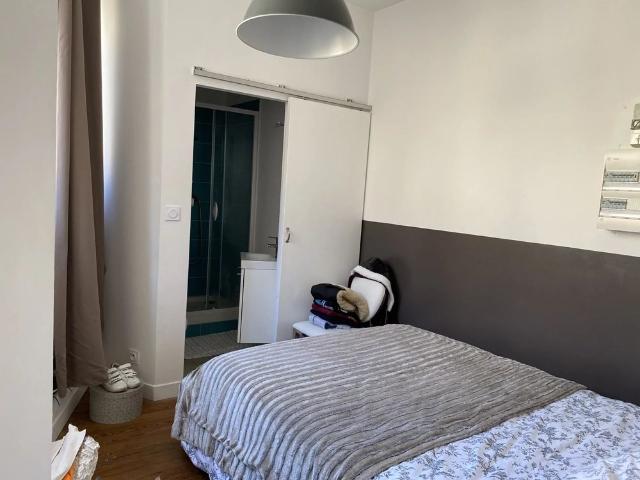 Location Appartement 1 pièce 28m² BORDEAUX 33000