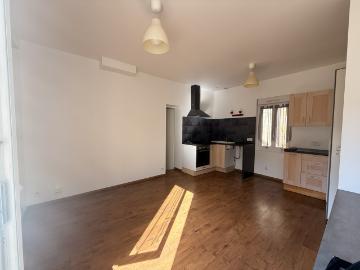 Location Appartement 1 pièce 28m² BORDEAUX 33800