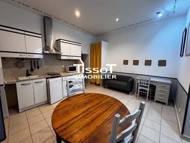 Location Appartement 1 pièce 28m² NIMES 30000