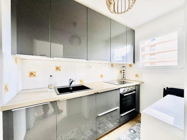 Location Appartement 1 pièce 29 m2 Paris 20ème