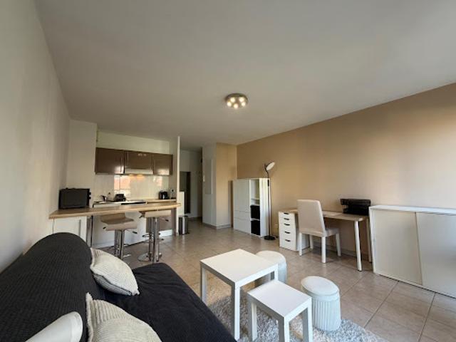 Location Appartement 1 pièce 29.32 m2 Marseille 5ème