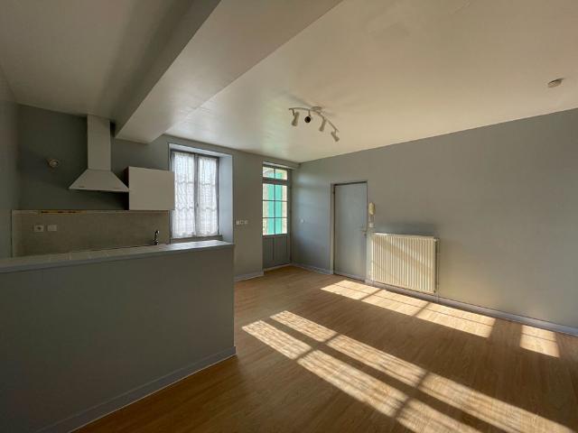 Location appartement 1 pièce, 29.41m², Fontenay le Comte