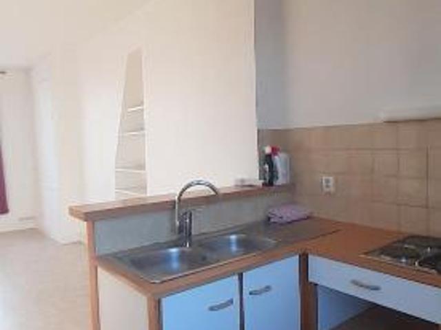 Location Appartement 1 pièce 29m² TOURS 37000