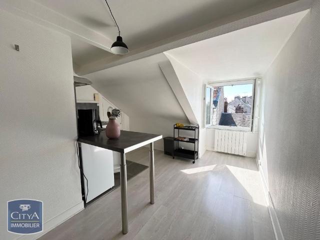 Location Appartement 1 pièce 29m² TOURS 37000