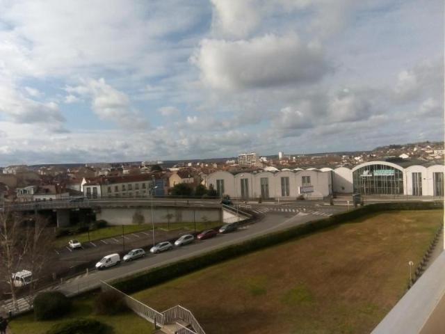 Location Appartement 1 pièce 28m² VICHY 03200