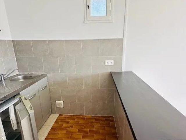Location Appartement 1 pièce 29m² BASTIA 20200