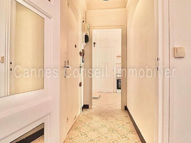 Location Appartement 1 pièce 29m² CANNES 06400