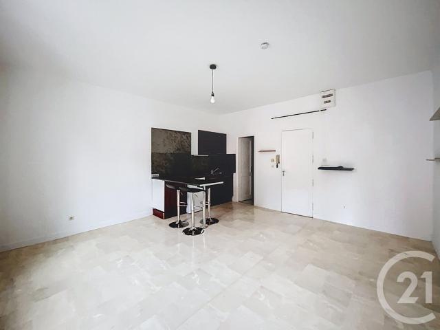Location Appartement 1 pièce 29m² CLERMONT FERRAND 63000