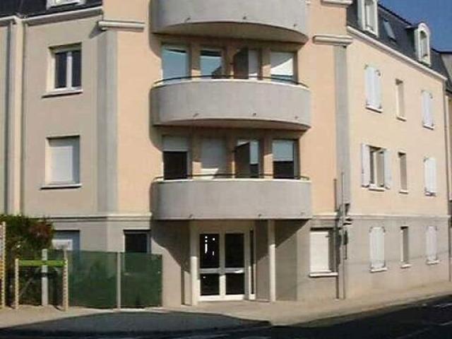 Location Appartement 1 pièce 29m² FLEURY LES AUBRAIS 45400