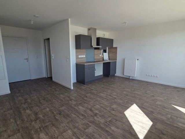 Location Appartement 1 pièce 29m² LA CHAPELLE ST MESMIN 45380