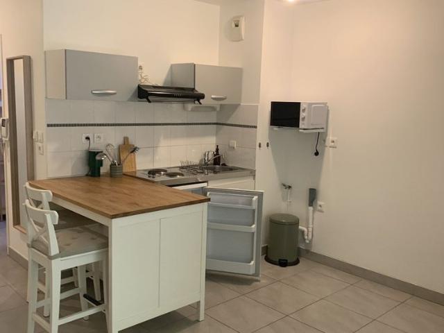 Location Appartement 1 pièce 29m² MONTPELLIER 34000