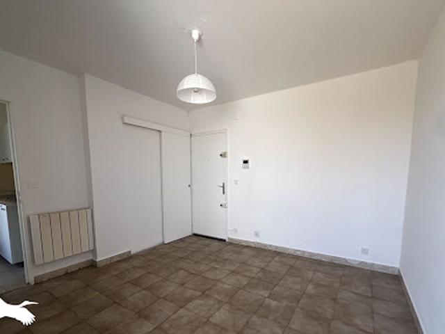 Location Appartement 1 pièce 20 m2 Marseille 10ème