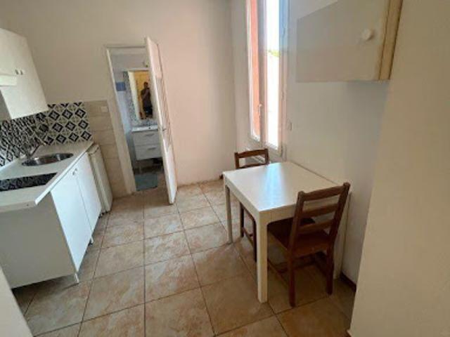 Location Appartement 1 pièce 20 m2 Marseille 11ème
