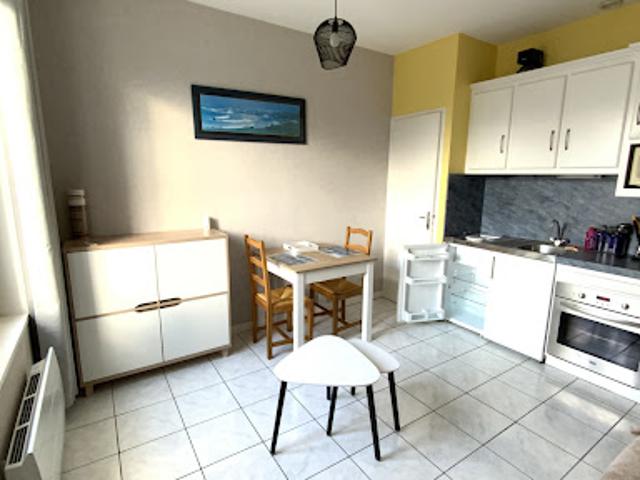 Location Appartement 1 pièce 20 m2 Jullouville