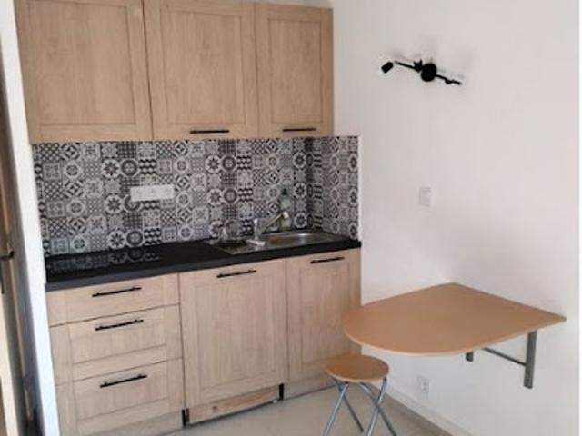 Location Appartement 1 pièce 20 m2 Saint Cyr sur Mer