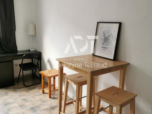 Location Appartement 1 pièce 20m² GRENOBLE 38000
