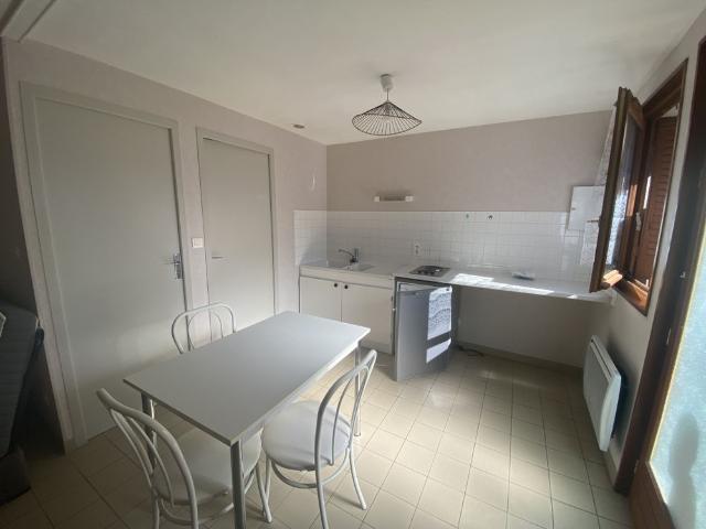 Location Appartement 1 pièce 20m² LE CREUSOT 71200
