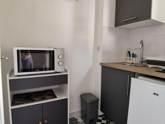 Location Appartement 1 pièce 20m² NIMES 30000