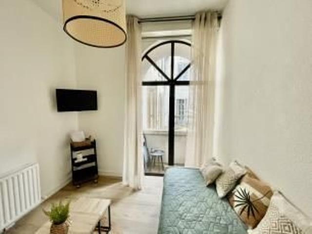 Location Appartement 1 pièce 20m² NIMES 30000