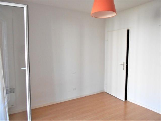 Location Appartement 1 pièce 20m² NIORT 79000