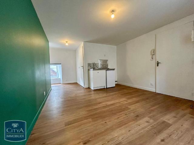 Location Appartement 1 pièce 20m² ST YRIEIX LA PERCHE 87500