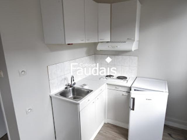 Location Appartement 1 pièce 21.24 m2 Saint lo