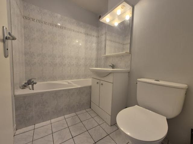 Location Appartement 1 pièce 21.29 m2 Houdan