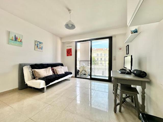 Location Appartement 1 pièce 21.41 m2 Nice