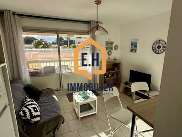 Location Appartement 1 pièce 21.93 m2 Hyeres