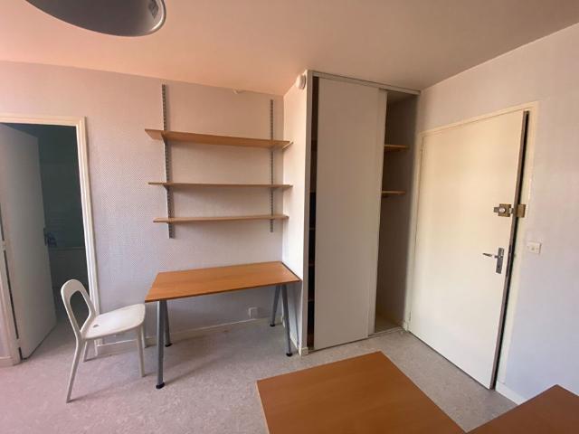 Location Appartement 1 pièce 21m² TOURS 37000