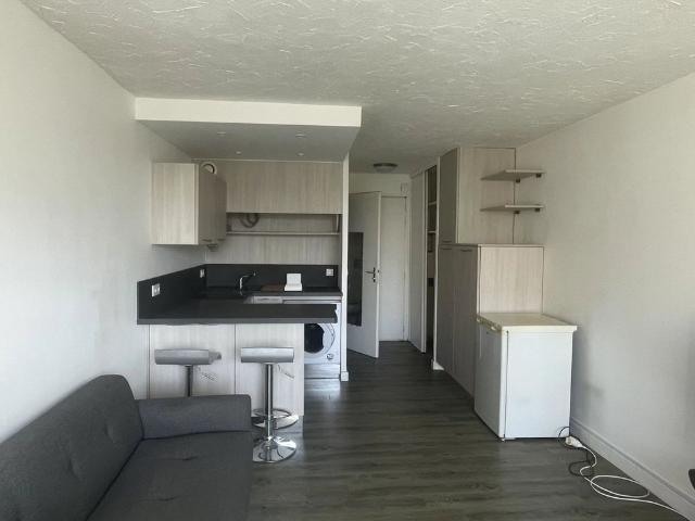 Location Appartement 1 pièce 21m² ANTIBES 06600