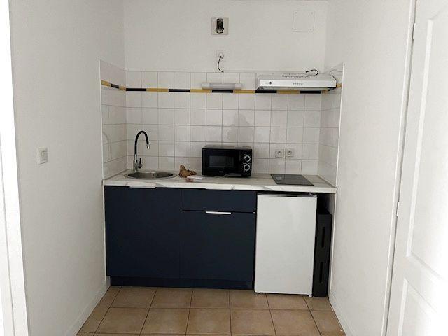 Location Appartement 1 pièce 21m² BELLAC 87300