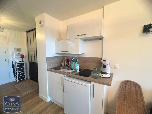 Location Appartement 1 pièce 21m² BLONVILLE SUR MER 14910