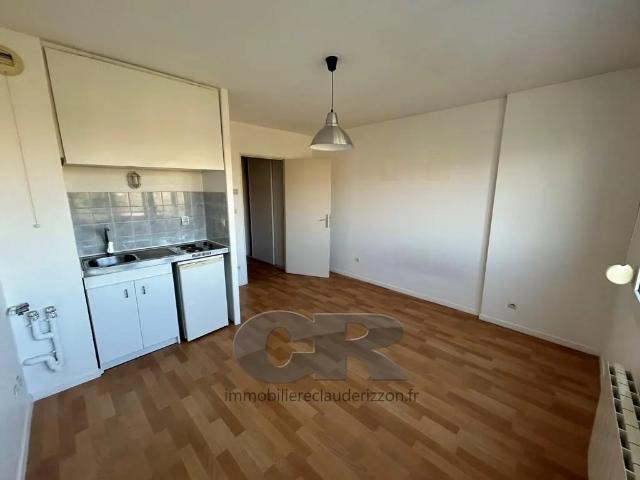 Location Appartement 1 pièce 21m² NANCY 54000