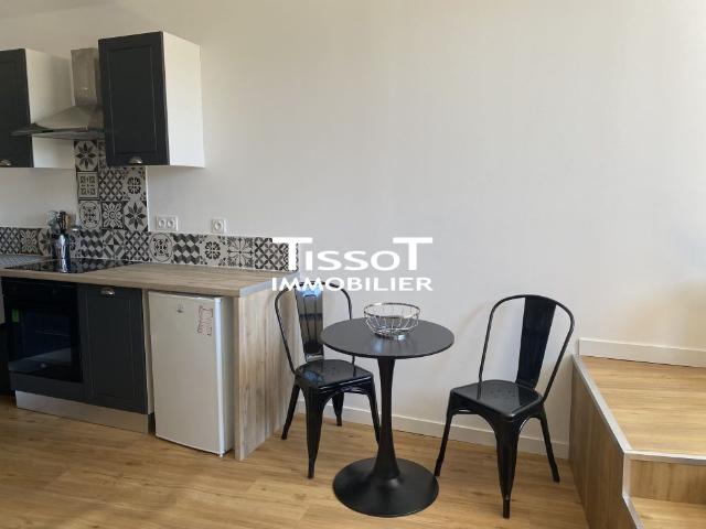Location Appartement 1 pièce 21m² NIMES 30000