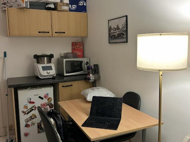 Location Appartement 1 pièce 22 m2 Marseille 8ème