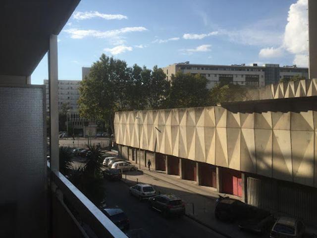 Location Appartement 1 pièce 22 m2 Marseille 10ème