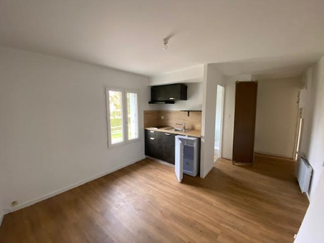 Location Appartement 1 pièce 22 m2 Saint Contest