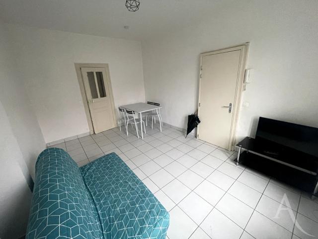 Appartement 1 pièce Châteauroux 22.00m² 370€ à louer l'Adresse