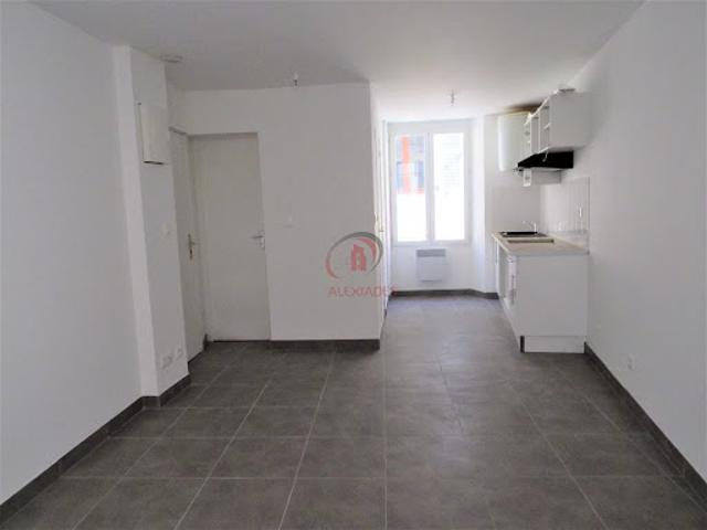 Location Appartement 1 pièce 22.35 m2 Signes
