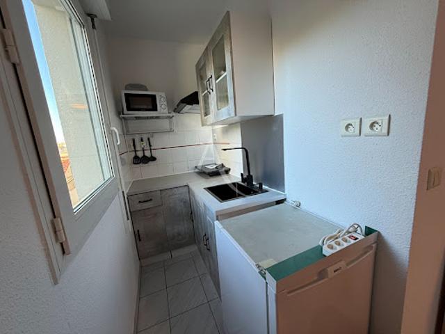 Location Appartement 1 pièce 22.57 m2 Nimes