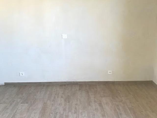 Location Appartement 1 pièce 22.65 m2 Nice