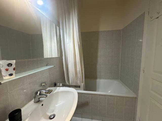 Location Appartement 1 pièce 22.75 m2 Paris 19ème