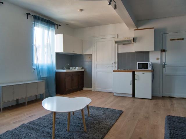 Location Appartement 1 pièce 22m² CASTELNAUDARY 11400