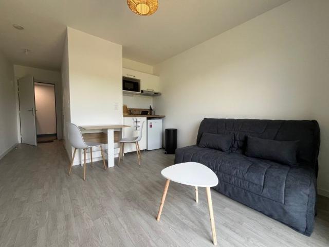 Location Appartement 1 pièce 22m² CHAMPCEVINEL 24750